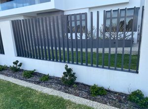 Lattes <span class=keywords><strong>de</strong></span> clôture en aluminium pour jardin extérieur moderne Panneaux <span class=keywords><strong>de</strong></span> clôture horizontaux en aluminium Panneau <span class=keywords><strong>de</strong></span> clôture en métal durable et é<span class=keywords><strong>l</strong></span>égant - Product Image 2