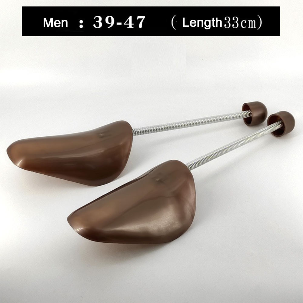 Hommes. - Couleur café