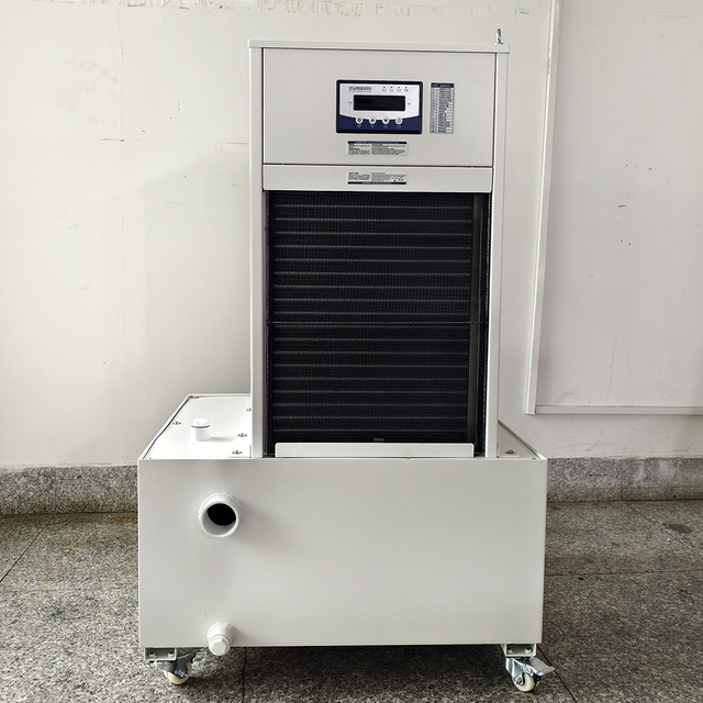 OEM/ODM 8.0KW 380V R410a Industrial Immersion Water Chiller with Integrated Water tank for Machining Center