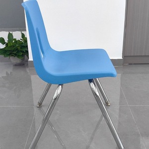 Silla infantil de plástico azul real 35x35x69 cm apilable diseño minimalista para niños - Product Image 4