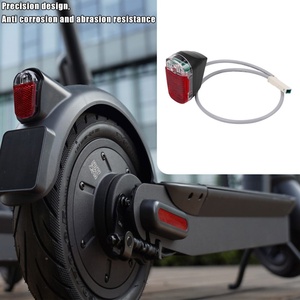 Connecteur G30D d'origine pour accessoires de feux arrière LED de scooter Max - Product Image 5