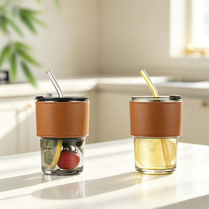 แก้วน้ำแบบมีหูจับ ขนาด 400 มล. ทนความร้อน พร้อมปลอกหนัง แก้วน้ำสำหรับเดินทาง ใส่กาแฟ นม ชา พร้อมหลอดดูด สกรีนโลโก้ได้ - Product Image 4
