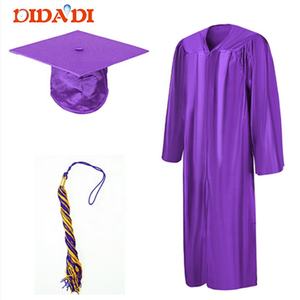 就学前の卒業キャップとガウン - Product Image 1