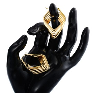 Pendientes geométricos gruesos de acero inoxidable para mujer, aretes minimalistas con personalidad, joyería de moda que nunca se desvanece - Product Image 3