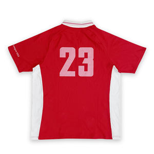 Camiseta de fútbol roja de equipo personalizado a la moda, diseño de número de sublimación, camiseta de fútbol clásica callejera con cuello en V - Product Image 3