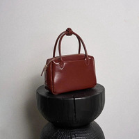 Sac à main Boston élégant en cuir souple pour femme, Nouvelle collection 2026, Style rétro français polyvalent, porté épaule et croisé