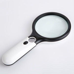 Grande <span class=keywords><strong>loupe</strong></span> <span class=keywords><strong>à</strong></span> <span class=keywords><strong>main</strong></span> LED avec lumière pour le grossissement de la lecture-Meilleure <span class=keywords><strong>loupe</strong></span> de lecture éclairée de taille Jumbo - Product Image 1