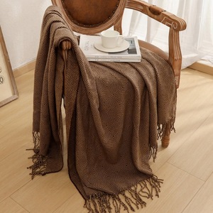 Jeté de canapé décoratif à motif géométrique et <span class=keywords><strong>pompons</strong></span>, couverture tricotée fine pour l'été et la climatisation - Product Image 2