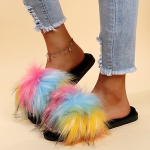 El nuevo estilo 2025 de <span class=keywords><strong>zapatillas</strong></span> de abrigo <span class=keywords><strong>para</strong></span> mujer, las mismas <span class=keywords><strong>zapatillas</strong></span> de mujer de moda que son populares en otoño e invierno - Product Image 2