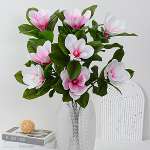 Fleur Artificielle Magnolia Rose et Blanche Effet 3D Doux au Toucher en PVC pour Décoration Intérieure et Accessoires de Mariage - Product Image 3