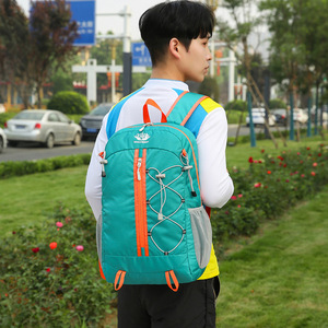 Mochila de Senderismo Unisex Winheim de 18 Pulgadas, Ligera, Plegable y Portátil, con Correas Ajustables - Product Image 2