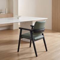 Chaise de salle à manger en cuir PU blanc nordique avec pieds en bois pour hôtel et salle à manger