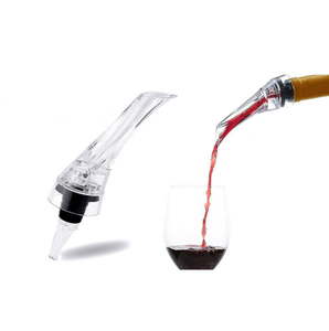 Moderno Aireador de Vino Portátil con Boquilla de Vertido Rápido y Decantador en Forma de Botella - Product Image 1