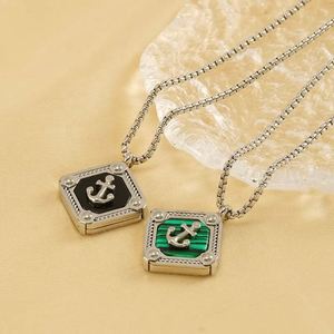 Bijoux fantaisie luxe personnalisé vert en acier inoxydable noir pierre symbole pierre précieuse chien ancre pendentif collier pour hommes - Product Image 3