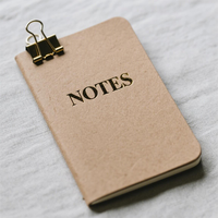 Carnets de notes de reliure classiques en papier kraft cousus avec des feuilles intérieures beiges lisses Matériaux respectueux de l'environnement avec logo personnalisé