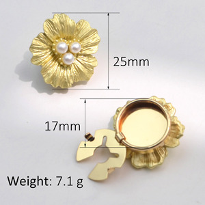 <span class=keywords><strong>Gemelos</strong></span> <span class=keywords><strong>de</strong></span> Flor Dorada con Detalle <span class=keywords><strong>de</strong></span> Perla, Forma <span class=keywords><strong>de</strong></span> Pétalo, Cubre <span class=keywords><strong>Gemelos</strong></span> Decorativos para <span class=keywords><strong>Camisa</strong></span> <span class=keywords><strong>de</strong></span> Mujer, Plata Opcional - Product Image 3
