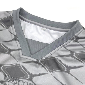 Camiseta de fútbol personalizada de alta calidad, diseño de logotipo de sublimación, camiseta de fútbol de tela de empalme Retro callejero - Product Image 2