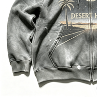 Sweat à capuche zippé gris clair délavé effet minéral, imprimé Kornit DTG motif Désert, Palmier, Croissant, Route, éclaboussures de peinture, style vintage streetwear