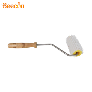 Nouvel équipement apicole : Piqueur à aiguilles en plastique, Rouleau de décapsulage, Fourche de décapsulage, Grattoir à couvercles pour l'élevage - Product Image 1