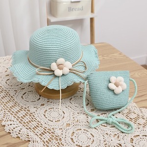 Chapeau d'été pour fille, chapeau de pêcheur en paille, ensemble deux pièces avec sac et jolies fleurs, protection solaire - Product Image 5