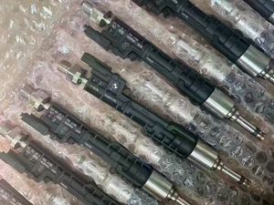 燃料噴射ノズルBMW N55 N20 N63 S63 13647597870 0261500485 13647852362 13647639994用オリジナル燃料噴射ノズル - Product Image 3