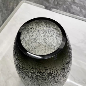 Grand <span class=keywords><strong>vase</strong></span> <span class=keywords><strong>en</strong></span> verre Bodhi sur pied pour culture hydroponique <span class=keywords><strong>de</strong></span> <span class=keywords><strong>bambou</strong></span> porte-bonheur et Pieris japonica, idéal pour l'aménagement floral séché dans le salon ou sur le bureau. - Product Image 3