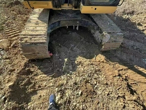 Excavatrice sur chenilles d'occasion Caterpillar CAT320D Cat 320D2 de 20 tonnes, d'origine japonaise, de haute qualité, en stock - Product Image 5