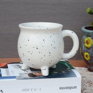 GZYSL Factory custom drink tea coffee cup Giftware witches brew tazza in ceramica nera bianco rosa blu <span class=keywords><strong>strega</strong></span> calderone tazza smerigliata - Product Image 5