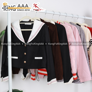 Giacca Corta in Poliestere da <span class=keywords><strong>Donna</strong></span> Usata KungFu KingAAA per l'Inverno, <span class=keywords><strong>Abbigliamento</strong></span> Vintage di Moda di Seconda Mano - Product Image 3