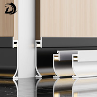 Plinthe en aluminium Art Déco avec profil lumineux LED pour l'intérieur de la salle à manger