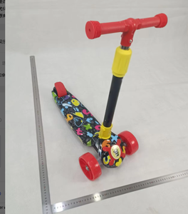 Monopattino a 3 Ruote per Bambini con Freno a Mano e Ruote Luminose per Bambini da 3 a 8 Anni - Product Image 3