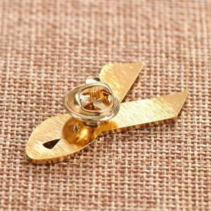 Pin Personalizado con Logotipo para Souvenir, Económico y en Oferta - Product Image 4