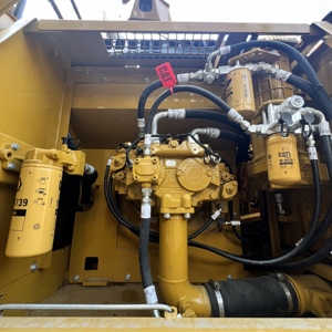 Excavadora de orugas usada Caterpillar CAT 330D2L fabricada en Japón, maquinaria de construcción de 30 toneladas, 90% nueva, excavadora grande usada Cat330D2L - Product Image 4