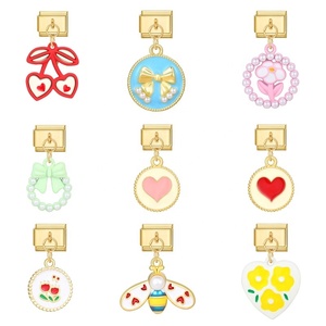Bracelet créatif personnalisé italien à fond doré, nœud papillon d'amour, chaîne dorée - Product Image 4