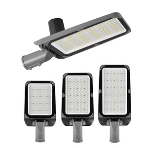 Farolas LED de alta luminosidad, ingeniería municipal, perfiles de aluminio fundido a presión, conectadas a la red eléctrica, con control de luz. - Product Image 1