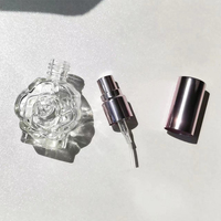Mini Botella de Perfume de 10 ml con Tapa de Rosca, Botella de Prueba con Forma de Rosa, Transparente y con Degradado de Color
