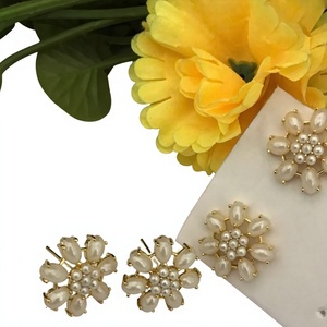 Pendientes con estilo de la mejor calidad Pendientes de perlas reales CZ Joyería de moda Bodas y fiestas para mujeres y niñas - Product Image 2