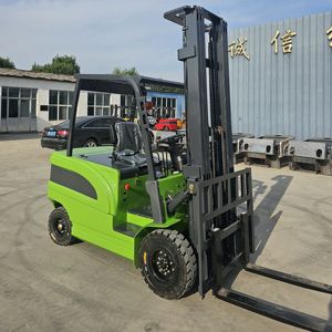 Nouveau chariot élévateur électrique <span class=keywords><strong>à</strong></span> batterie au lithium <span class=keywords><strong>à</strong></span> quatre roues motrices de qualité supérieure équipé d'un <span class=keywords><strong>chargeur</strong></span> - Product Image 3