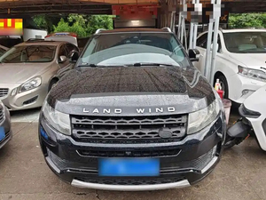 Landwind X7 2.0T 2016 de bajo kilometraje, SUV familiar compacto premium con techo panorámico, transmisión automática de 8 velocidades, usado para exportación urbana, en venta. - Product Image 2