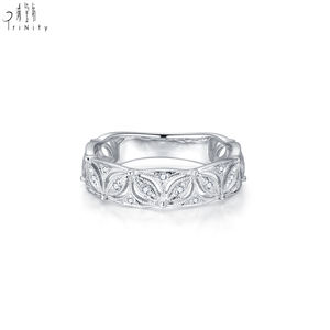 Bague de fiançailles pour femme en or blanc massif 18 carats, sertie de diamants naturels véritables, design ajouré vintage de haute qualité, bijoux fins. - Product Image 1