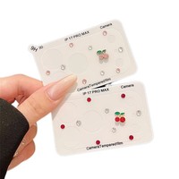 Protection d'objectif d'appareil photo 3D de luxe avec strass pour iPhone 17 Pro Max, coque en verre en forme de cœur avec perles et diamants (sans verre)