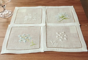 Servilletas de Cóctel de Lino con Diseño de Paniculata, 100% Lino Natural Reutilizable, Diseño Floral Delicado para Bar, Fiesta - Product Image 2