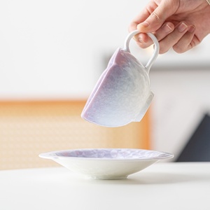 Ensemble de tasses à café en céramique avec glaçure craquelée dégradée, design de bordure en pétales, couleur macaron fraîche, tasse à thé de l'après-midi - Product Image 2