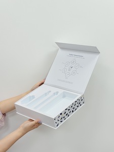 Scatola magnetica nera classica stampata con logo personalizzato per saloni di bellezza scatola di carta <span class=keywords><strong>VIP</strong></span> per il numero del centro SPA - Product Image 6