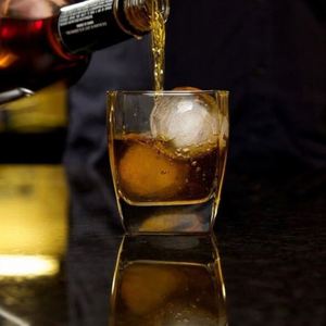 Molde de Silicona Reutilizable y Ecológico con Logotipo Personalizado, Antiadherente, para Esferas de 2 Pulgadas, para Hacer Bolas de Hielo, Whisky, Helados, Individuales - Product Image 6