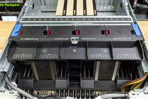 Servidor en Rack HPE DL380a Gen12 4U, GPU LLM, Supercomputación de Inferencia Distribuida, CPU 6530P, 1TB DDR5, 64Gb FC, 25Gb, Gran Stock Disponible - Product Image 3