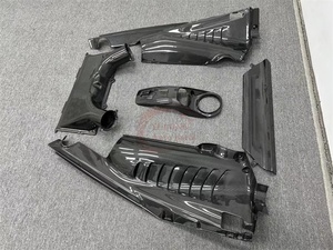 غطاء مدخول المحرك من ألياف الكربون الجاف عالي الجودة طراز OEM لـ Ferrari GTB - Product Image 4