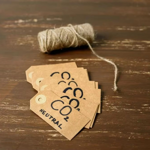 ป้ายแขวนกระดาษแข็งขนาด 2.5 นิ้ว ป้ายโลโก้ขายดี ป้ายเสื้อผ้า ป้ายพิมพ์ ป้ายติดเสื้อผ้า - Product Image 1