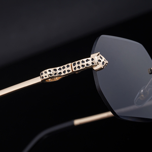 Lunettes <span class=keywords><strong>de</strong></span> <span class=keywords><strong>soleil</strong></span> tendance Partagas pour hommes, monture polygonale sans bords, tête <span class=keywords><strong>de</strong></span> léopard, protection UV400, personnalisables avec logo, vente en gros - Product Image 2