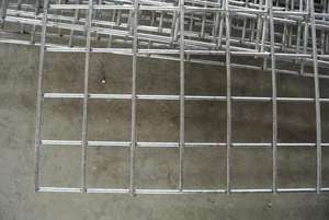 Lembaran Kawat Las Galvanis 2.4x1.2m Kawat 2.5mm Ukuran Lubang Jaring 25x25mm - Product Image 4